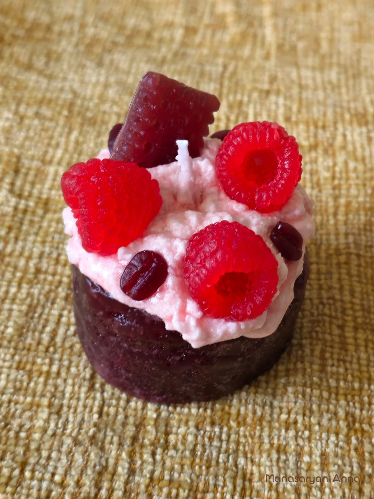 Малиновый капкейк — ракурс 3