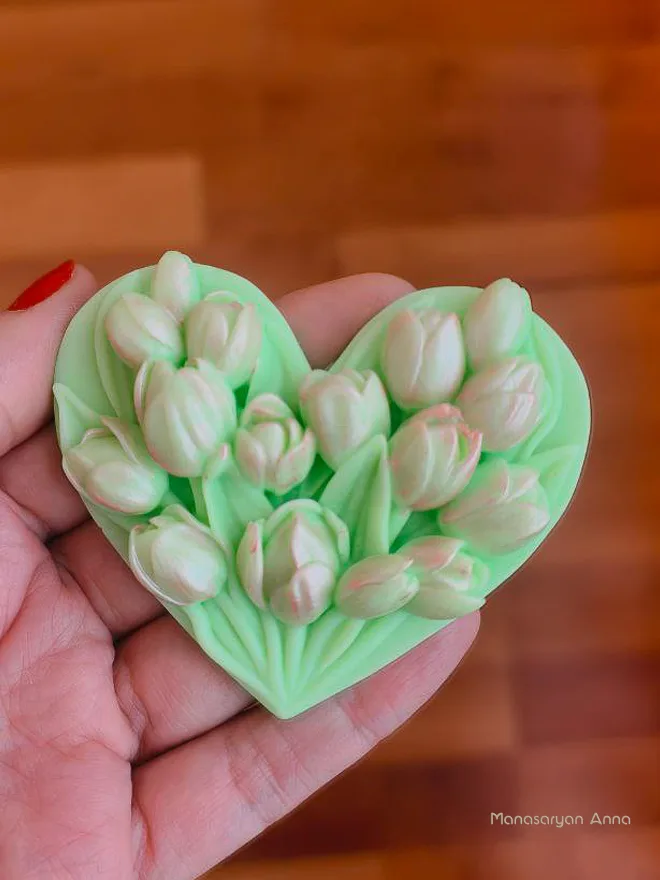 Сердце из тюльпанов — ракурс 2