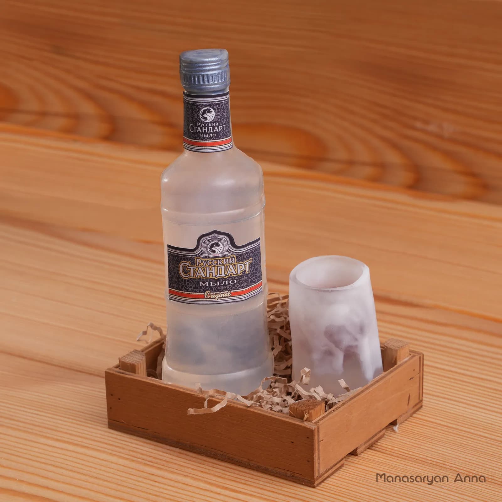 Бутылка водки — ракурс 2