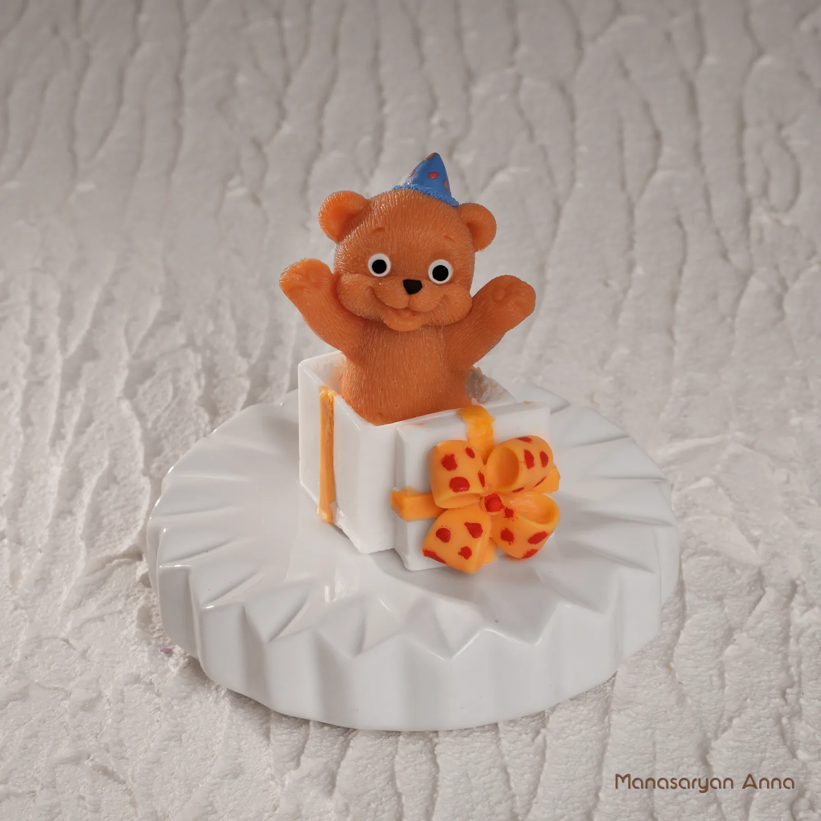 Мишка с шарами — ракурс 2