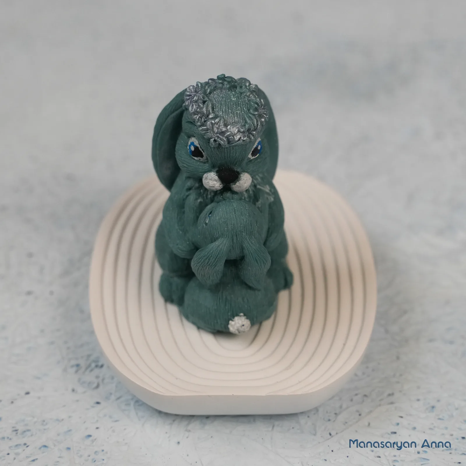 Зайка с зайчонком — ракурс 3